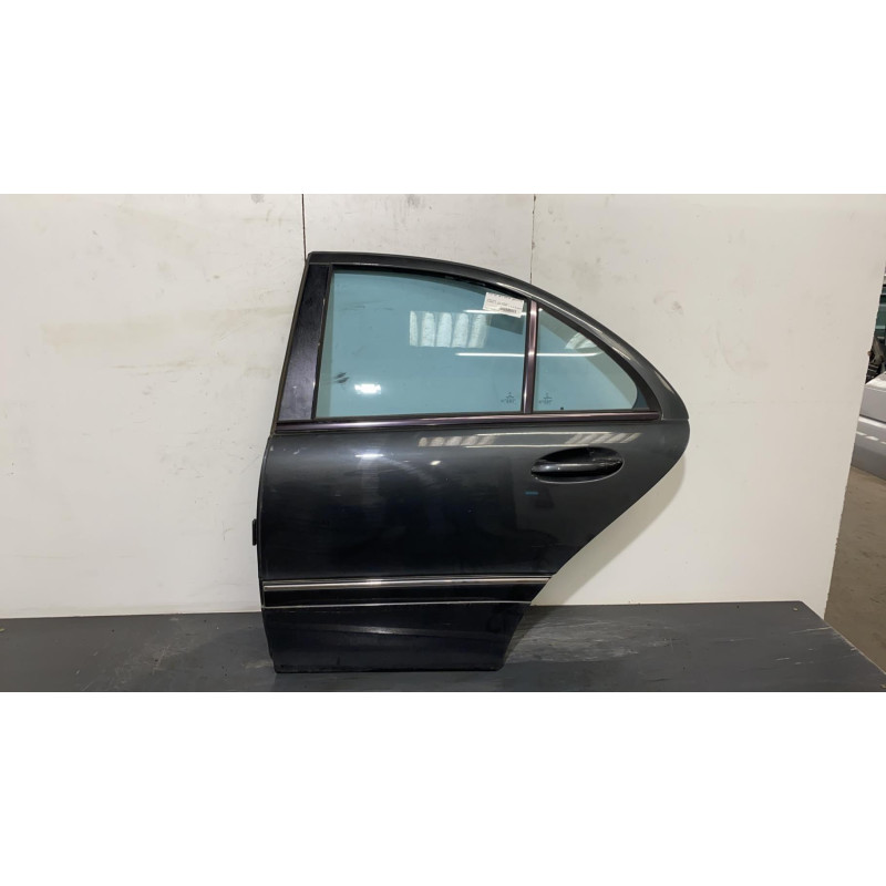 Porte arriere gauche MERCEDES CLASSE C 203 Photo n°2