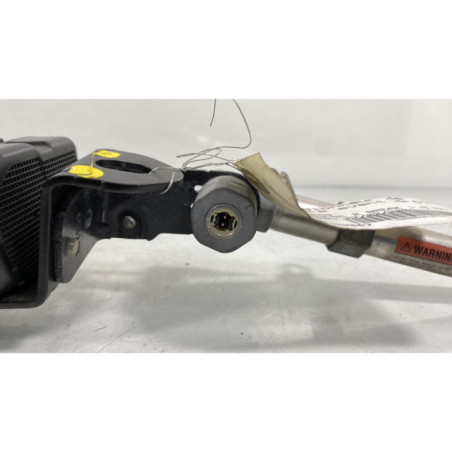 Pretensionneur de ceinture avant droit VOLVO V 40 1 Photo n°1