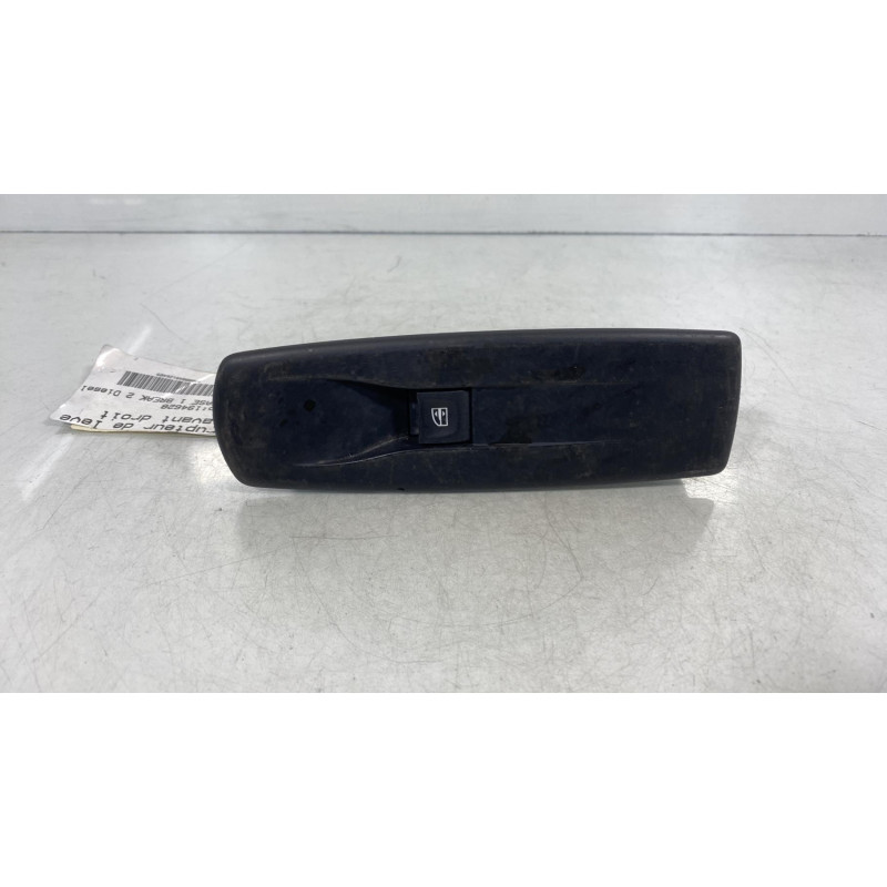 Interrupteur de leve vitre avant droit RENAULT LAGUNA 3 Photo n°3
