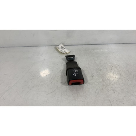 Attache ceinture arriere gauche SUZUKI SWIFT 4 Photo n°1