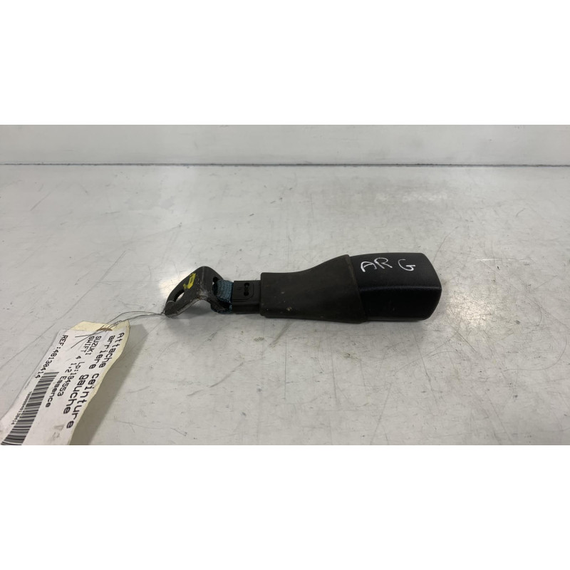 Attache ceinture arriere gauche SUZUKI SWIFT 4 Photo n°2