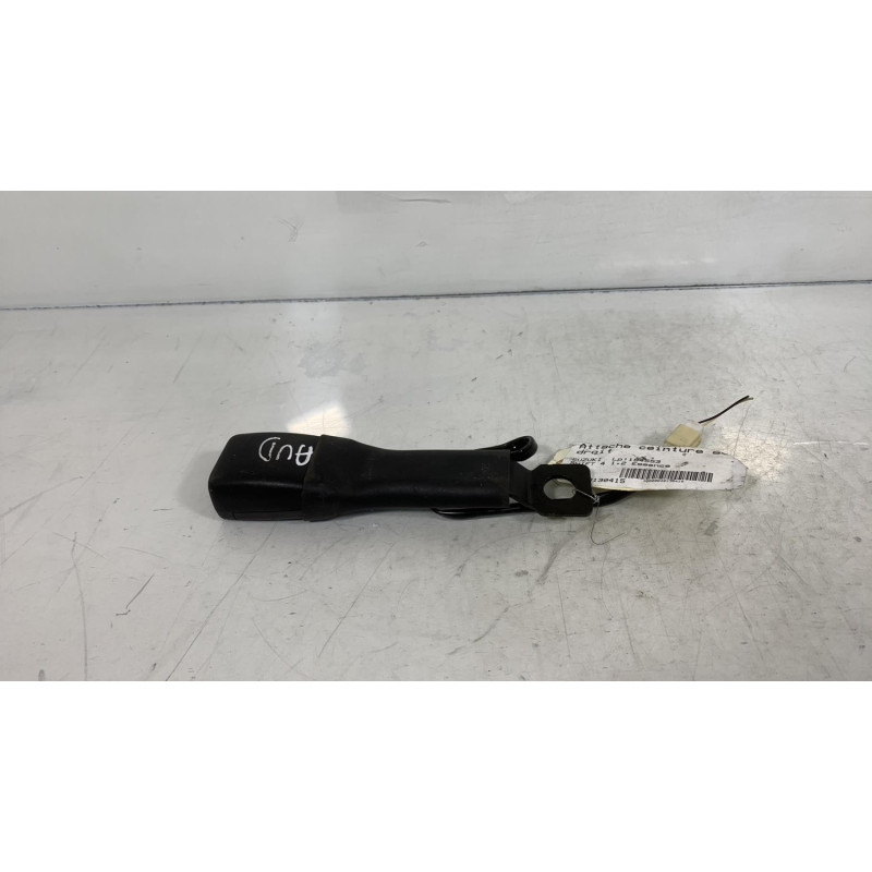 Attache ceinture avant droit SUZUKI SWIFT 4 Photo n°1