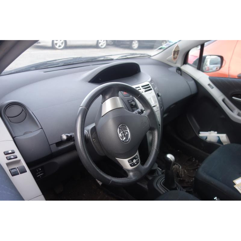 Serrure arriere gauche TOYOTA YARIS 2 Photo n°8