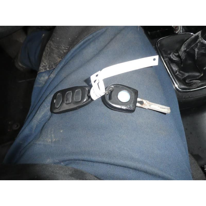 Porte avant droit VOLKSWAGEN GOLF 4 Photo n°8