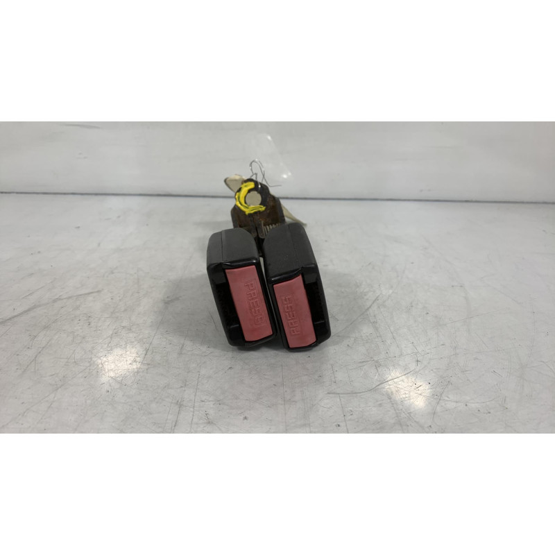 Attache ceinture arriere gauche PEUGEOT 407 Photo n°3