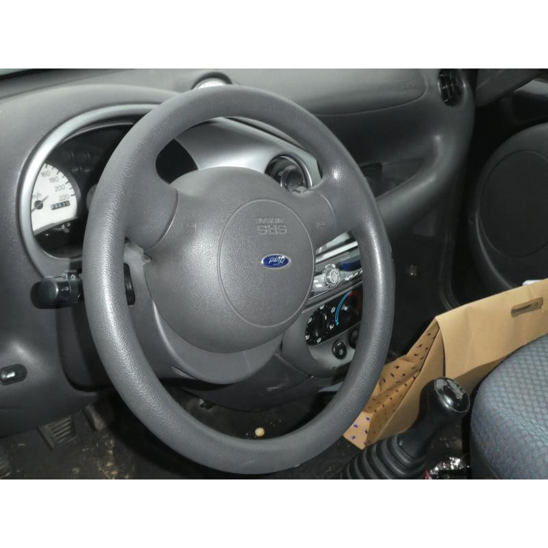 Malle/Hayon arriere FORD KA 1 Photo n°6