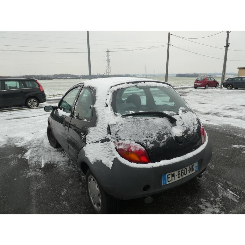 Malle/Hayon arriere FORD KA 1 Photo n°8
