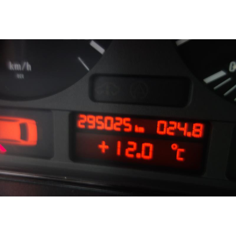 Attache ceinture arriere centrale BMW SERIE 5 E39 Photo n°13