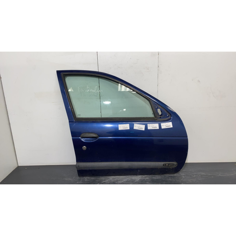 Porte avant droit RENAULT MEGANE 1 Photo n°2