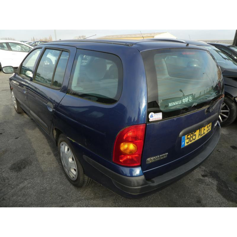 Porte avant droit RENAULT MEGANE 1 Photo n°9