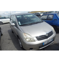 Capot TOYOTA COROLLA VERSO 1