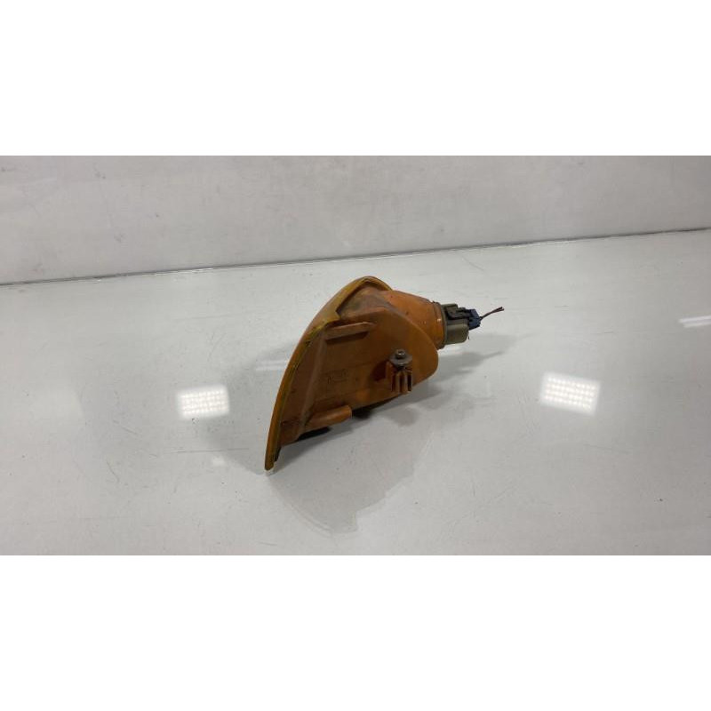 Optique avant secondaire droit (feux)(clignotant) OPEL ASTRA F Photo n°1