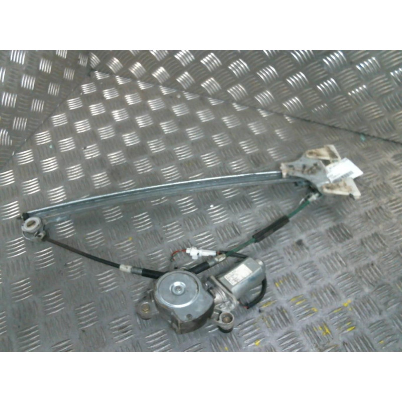 Leve vitre electrique avant droit OPEL AGILA A Photo n°1