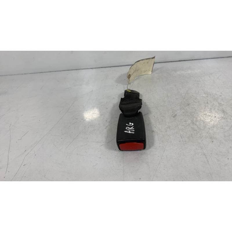 Attache ceinture arriere gauche NISSAN NOTE 1 Photo n°2