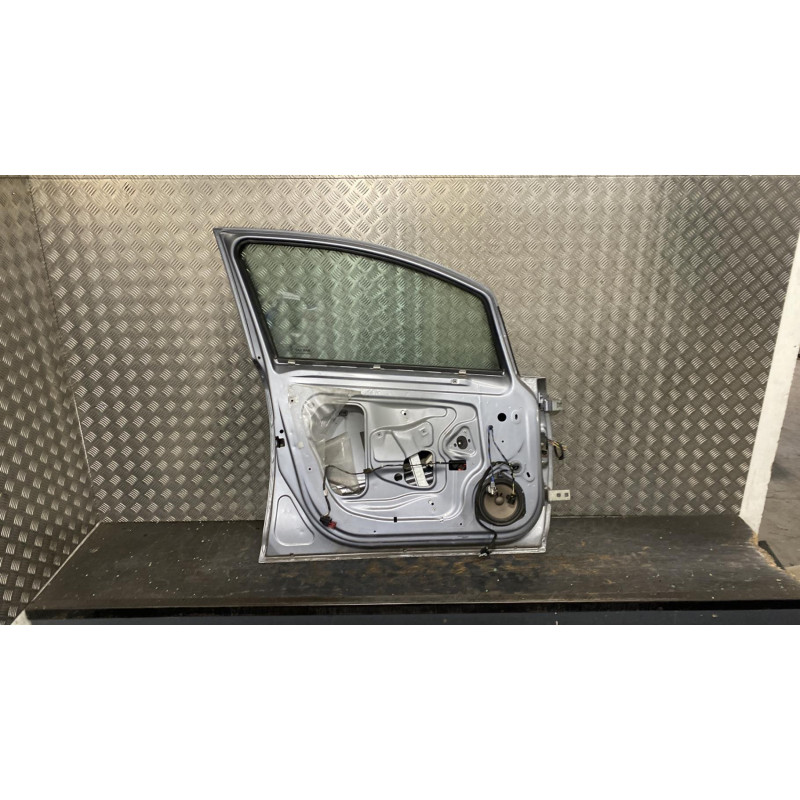 Porte avant gauche OPEL CORSA D Photo n°1