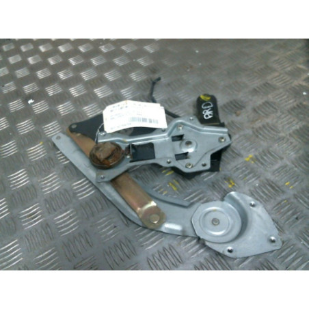 Leve vitre electrique arriere droit HYUNDAI GALLOPER Photo n°1