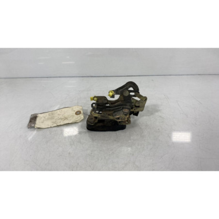 Serrure arriere droit HYUNDAI GALLOPER Photo n°1