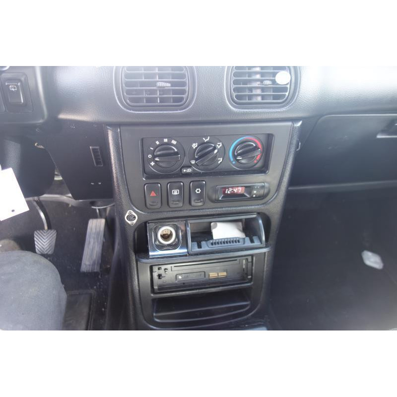 Serrure avant droit HYUNDAI GALLOPER Photo n°8