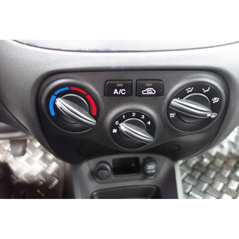 Autoradio d'origine KIA RIO 2 Photo n°10