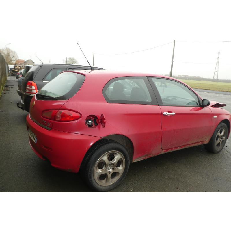 Pare choc arriere ALFA ROMEO 147 Photo n°8