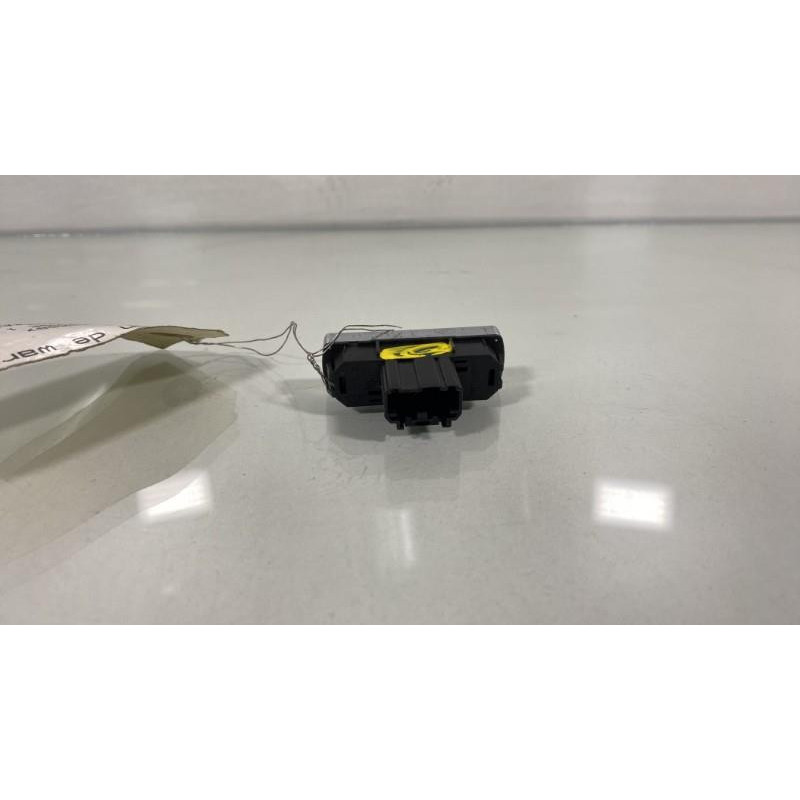 Bouton de warning FORD MONDEO 3 Photo n°3