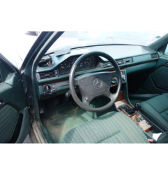 Porte avant droit MERCEDES 300 W124