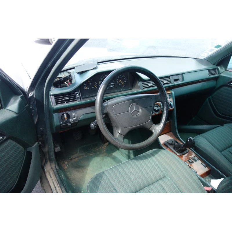 Porte avant droit MERCEDES 300 W124 Photo n°7