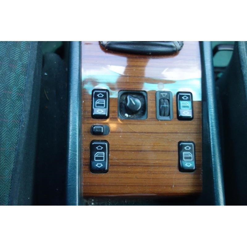 Porte avant droit MERCEDES 300 W124 Photo n°8