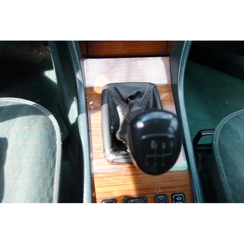 Porte avant droit MERCEDES 300 W124 Photo n°9