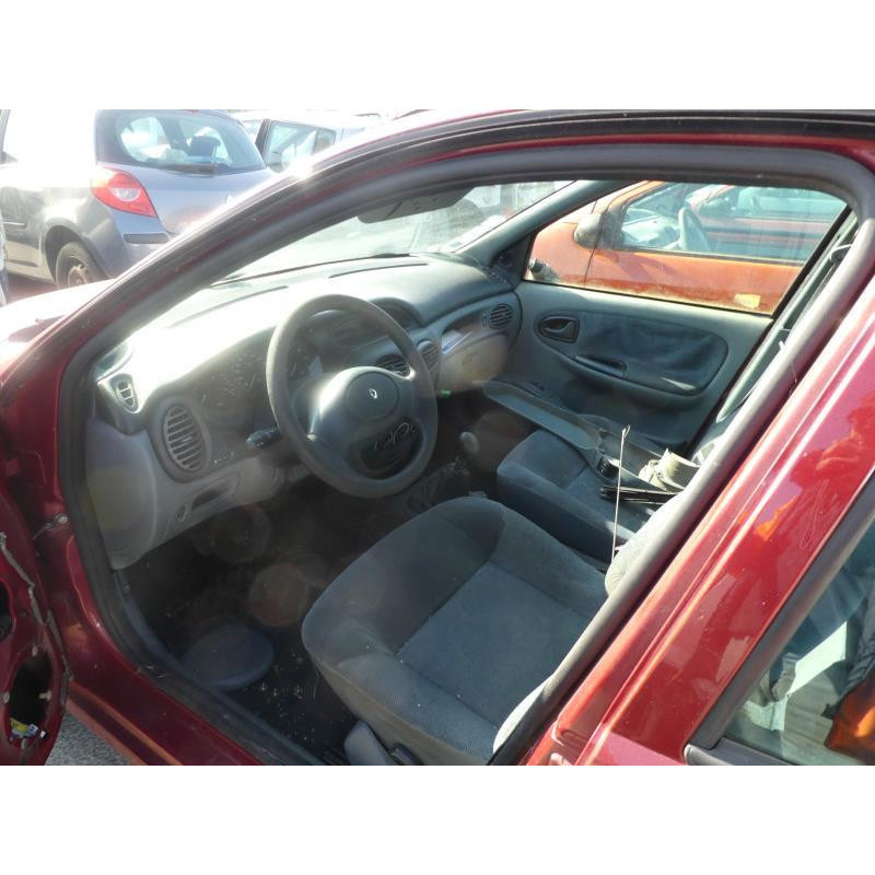 Ceinture avant droit RENAULT MEGANE 1 Photo n°9