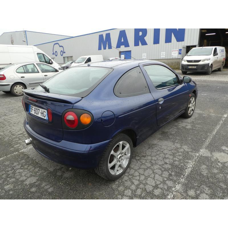 Malle/Hayon arriere RENAULT MEGANE 1 Photo n°5
