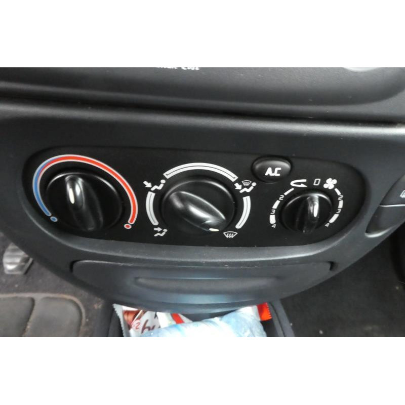 Plage arriere RENAULT MEGANE 1 Photo n°9
