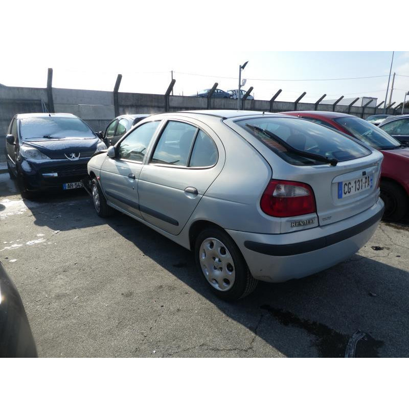 Plage arriere RENAULT MEGANE 1 Photo n°8