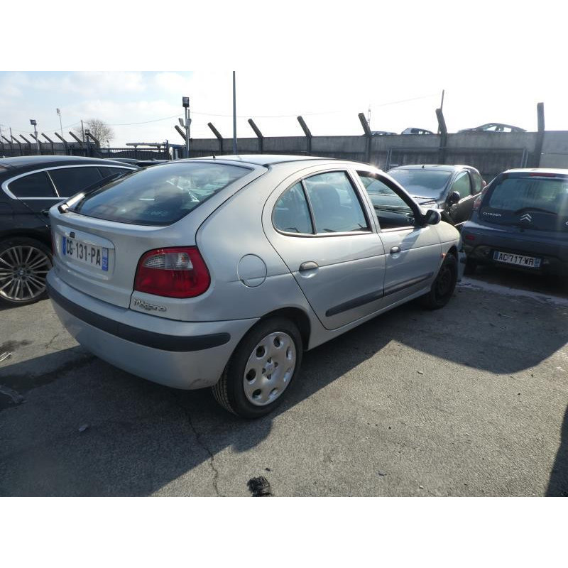 Plage arriere RENAULT MEGANE 1 Photo n°9