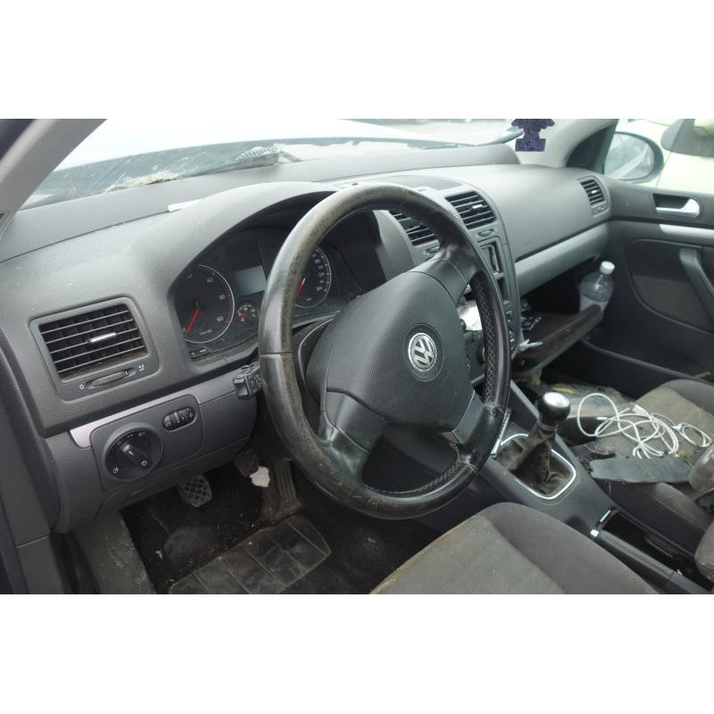 Feu arriere secondaire gauche (feux) VOLKSWAGEN GOLF 5 Photo n°7