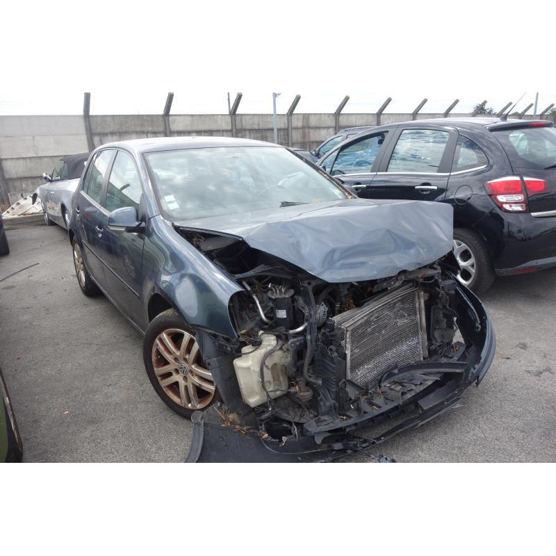 Feu arriere secondaire gauche (feux) VOLKSWAGEN GOLF 5 Photo n°11