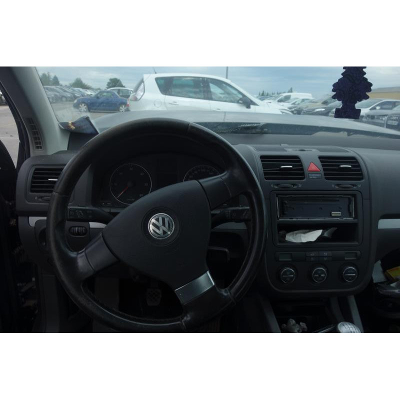 Feu arriere secondaire gauche (feux) VOLKSWAGEN GOLF 5 Photo n°13