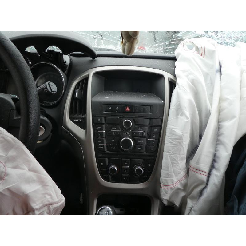Attache ceinture arriere droit OPEL ASTRA J SPORTS Photo n°5