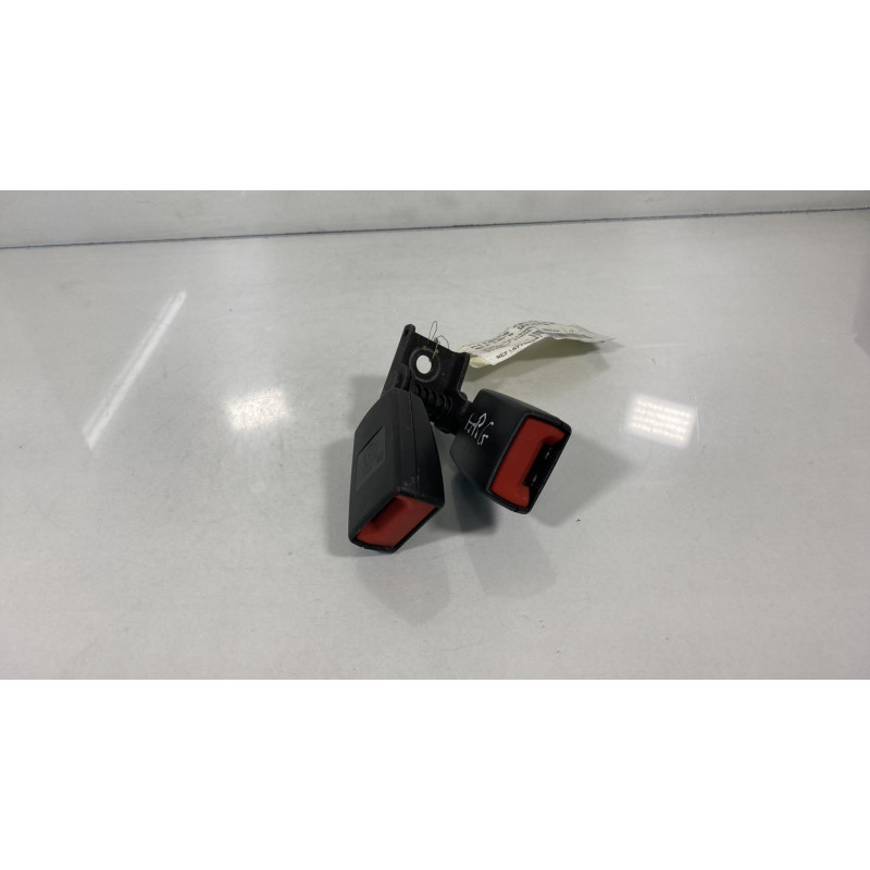 Attache ceinture arriere gauche OPEL ASTRA J SPORTS Photo n°3