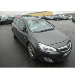 Attache ceinture arriere gauche OPEL ASTRA J SPORTS