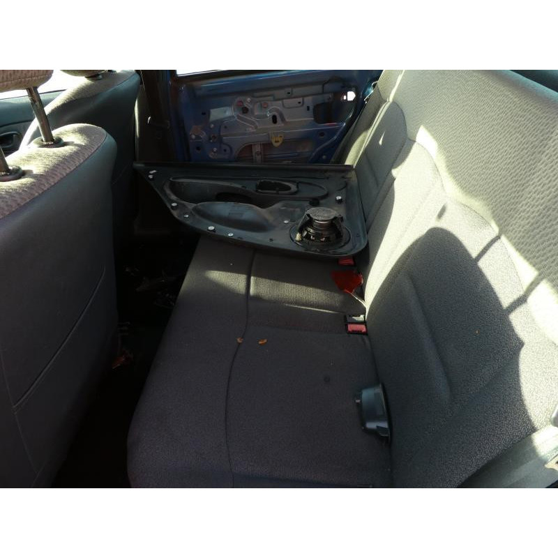 Porte arriere gauche RENAULT CLIO 2 Photo n°11
