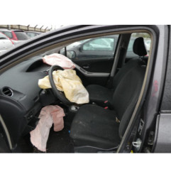 Serrure avant gauche TOYOTA YARIS 2