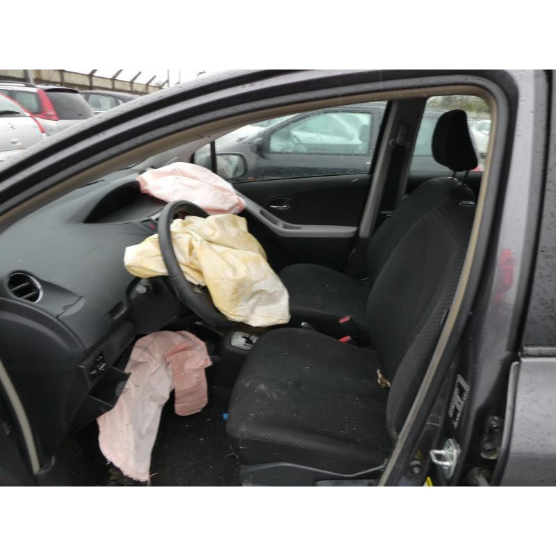 Serrure avant gauche TOYOTA YARIS 2 Photo n°5
