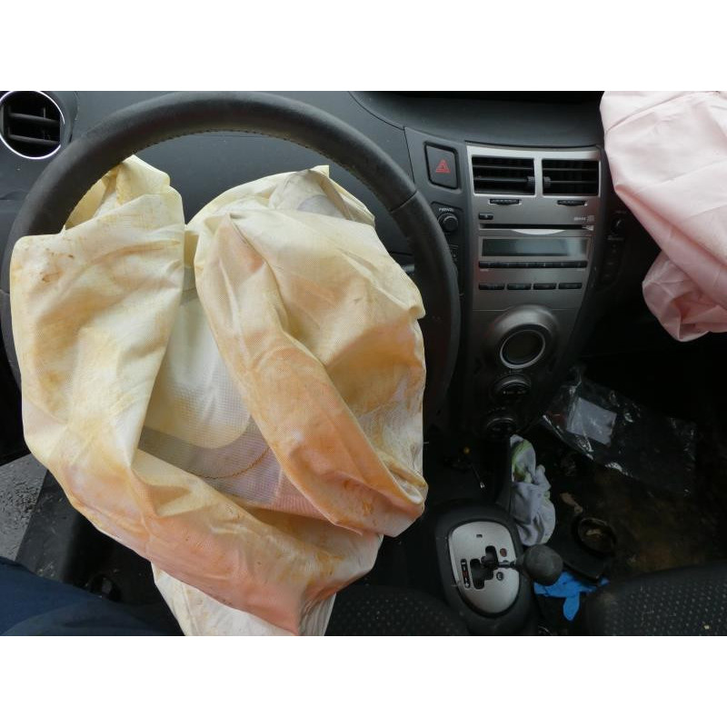 Serrure avant gauche TOYOTA YARIS 2 Photo n°6