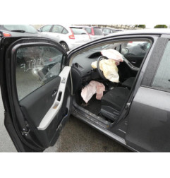 Serrure avant gauche TOYOTA YARIS 2