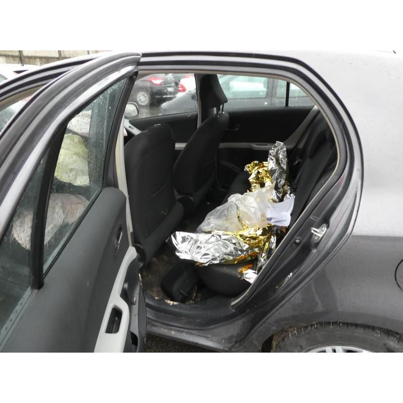 Serrure avant gauche TOYOTA YARIS 2 Photo n°8