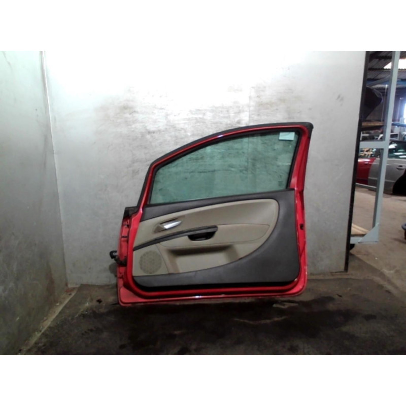 Porte avant droit FIAT GRANDE PUNTO Photo n°1