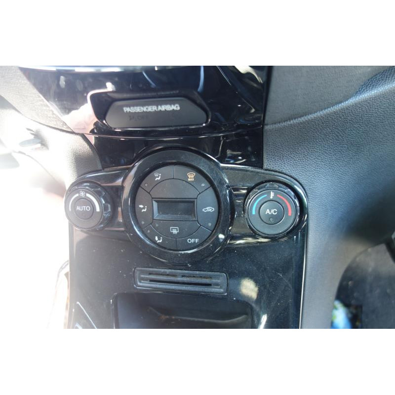 Commande chauffage FORD FIESTA 6 Photo n°16