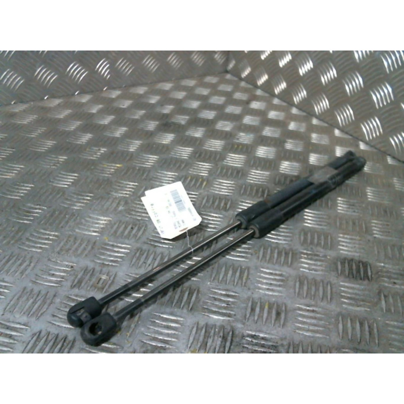 Verin de coffre RENAULT MEGANE 3 Photo n°1