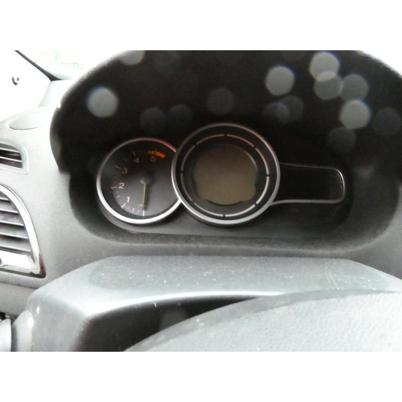 Verin de coffre RENAULT MEGANE 3 Photo n°4